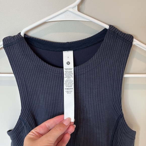 Lululemon Ribbed Softstreme Slim-Fit Tank Dress
Black/Blue/Gray Size 2 NWOT - Picture 4 of 8